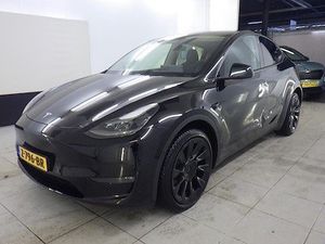 Tesla Model Y Long Range 75 kWh 2024