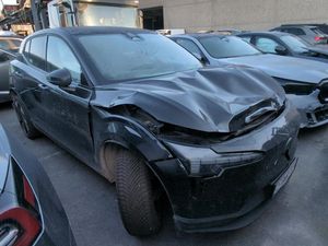 Volvo EX30 Extended Range Plus 2025