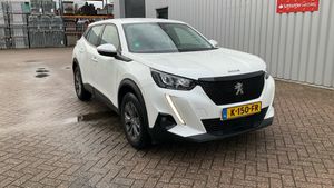 Peugeot 2008 1.2i Active 2020