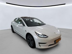 Tesla Model 3 Standard Range Plus 60 kWh 2020