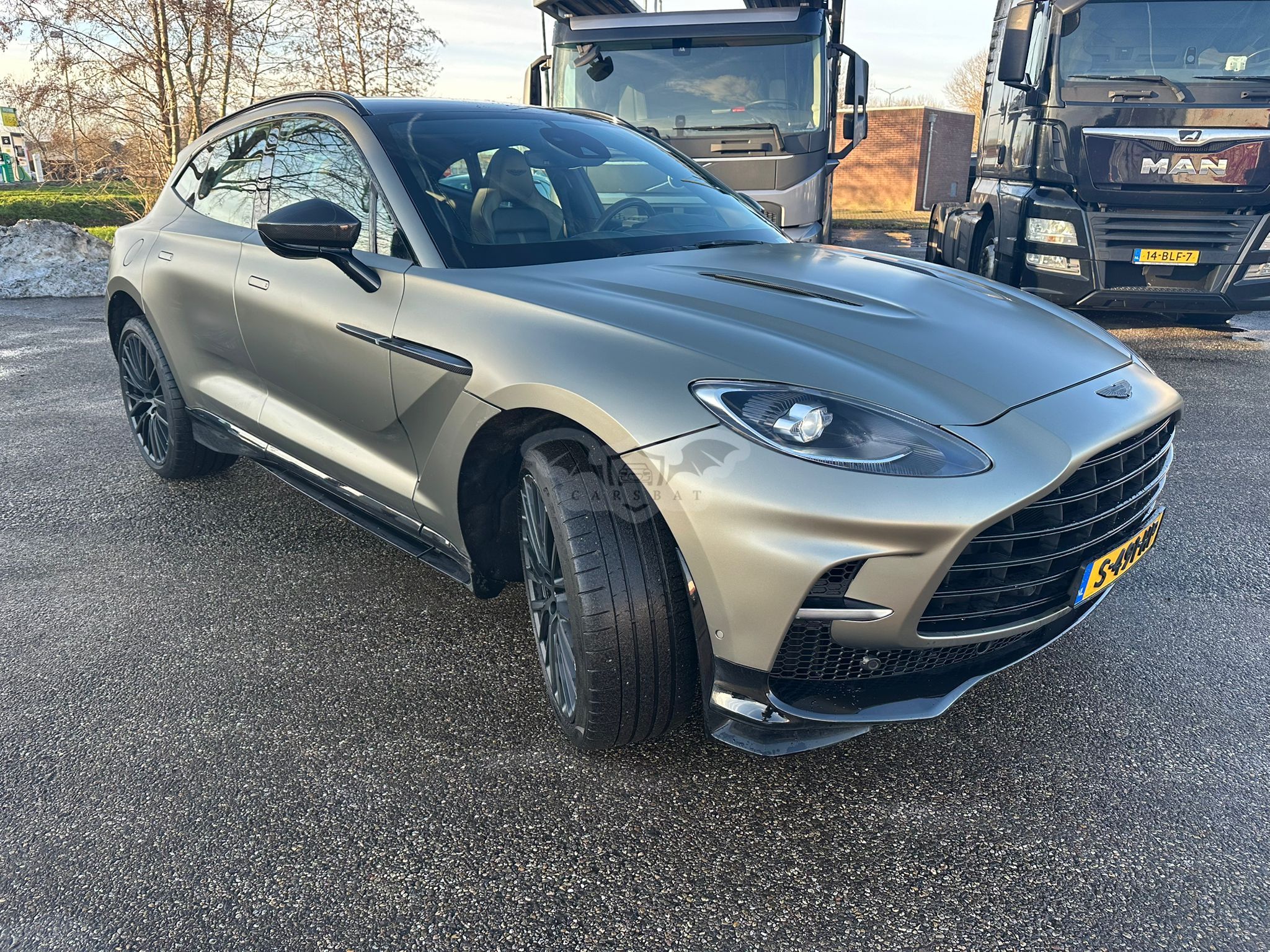 Aston Martin DBX 4.0 2023