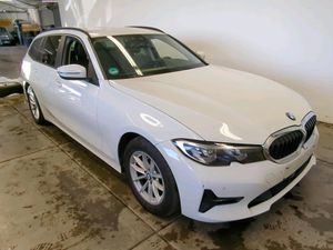 BMW 3 Series Touring 320d Advantage 2022