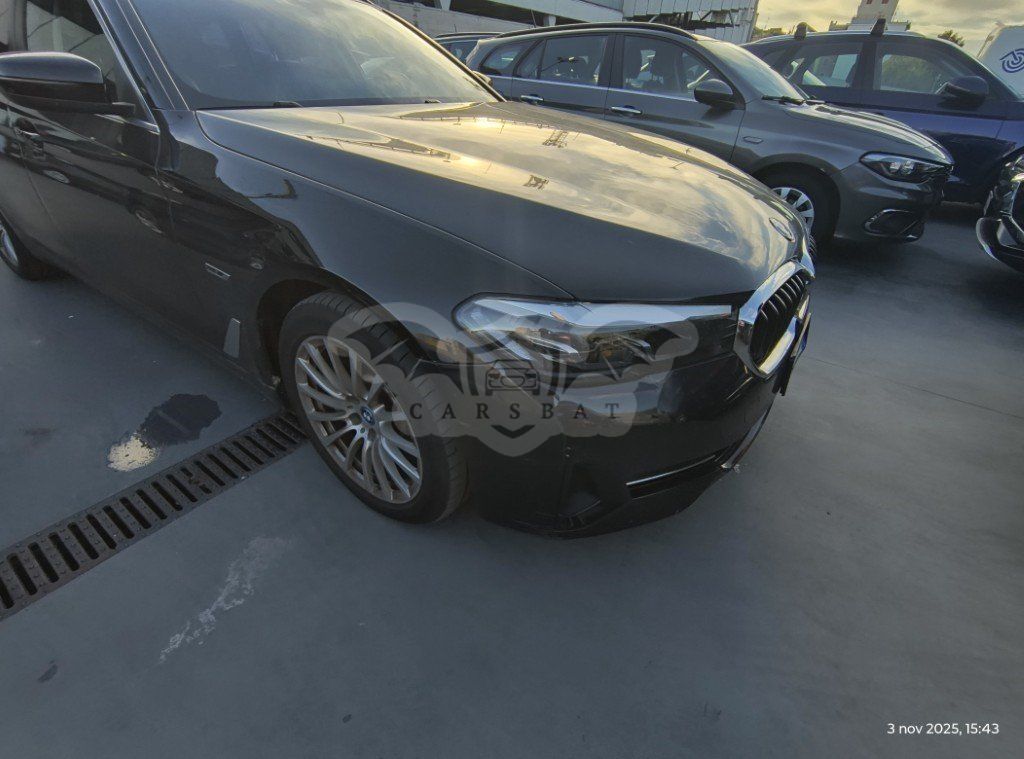 BMW 5 Series Touring 530e Business 2021