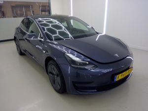 Tesla Model 3 Standard Range Plus 60 kWh 2020