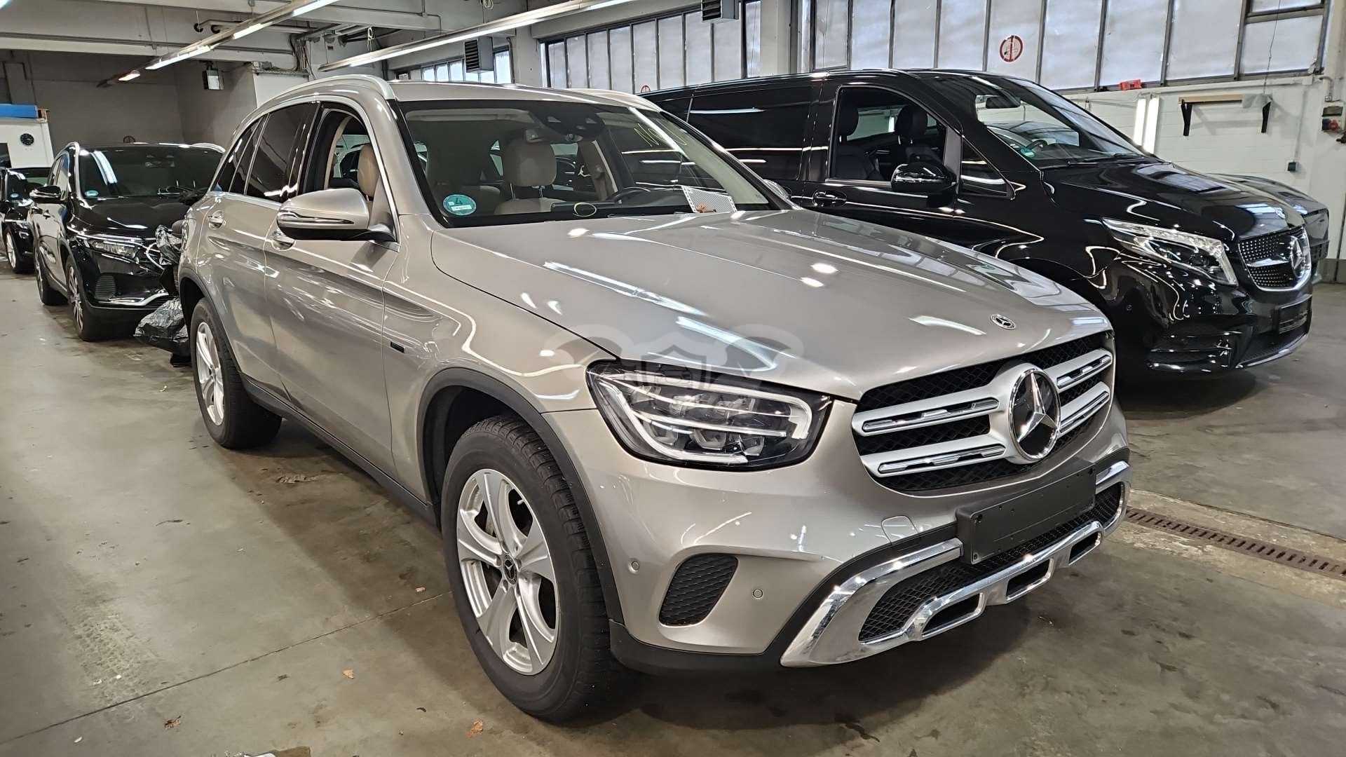 Mercedes-Benz GLC 300e 2020