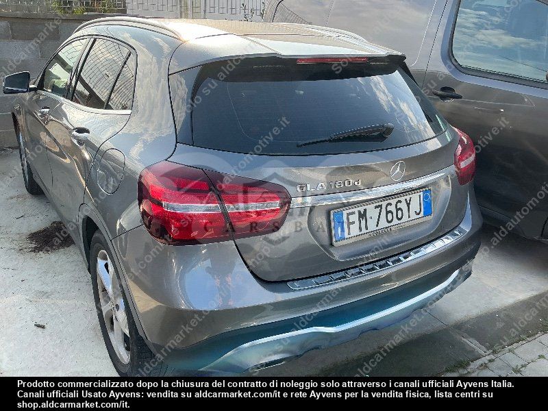 Mercedes-Benz GLA 180d Sport 2018