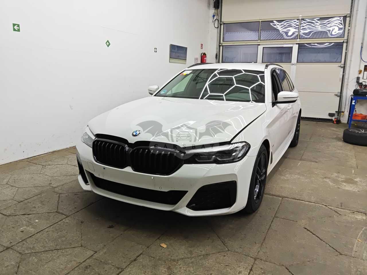 BMW 5 Series Touring 520i 2023