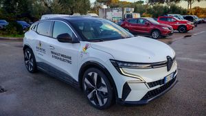 Renault Megane E-Tech Techno 2025