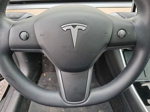 Tesla Model 3 Standard Range Plus 60 kWh 2020