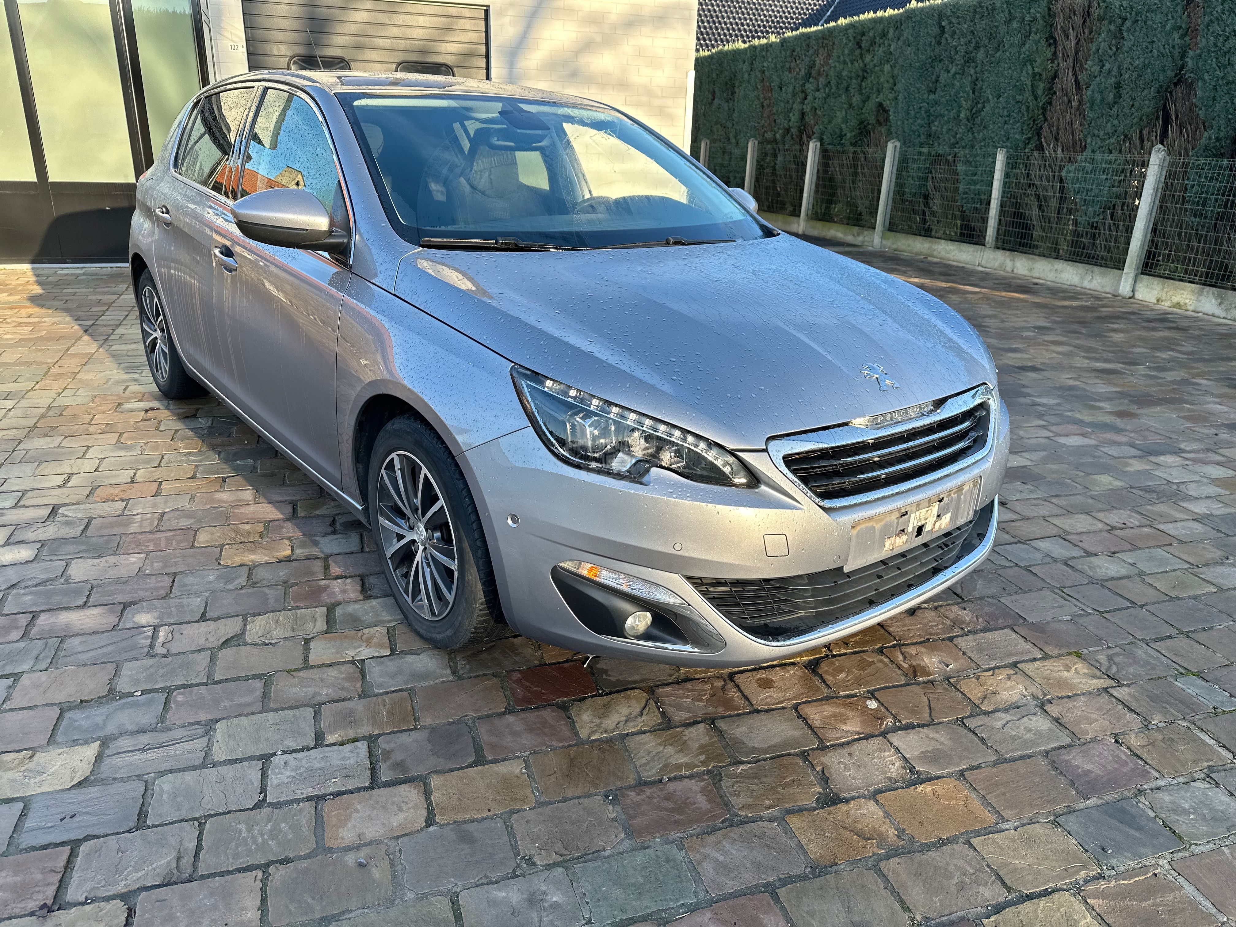 Peugeot 308 1.2i Allure 2017