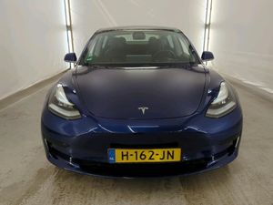 Tesla Model 3 Standard Range Plus 60 kWh 2020