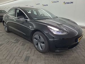 Tesla Model 3 Standard Range Plus 60 kWh 2020