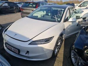 Tesla Model 3 2024