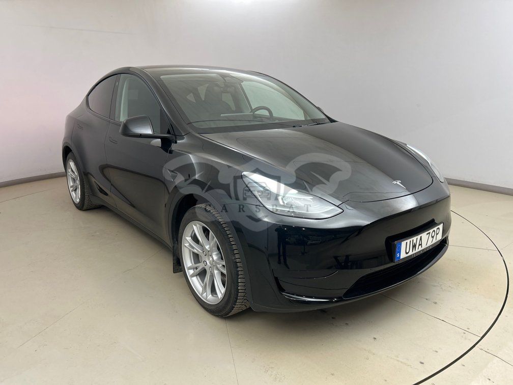 Tesla Model Y Standard Range 2023