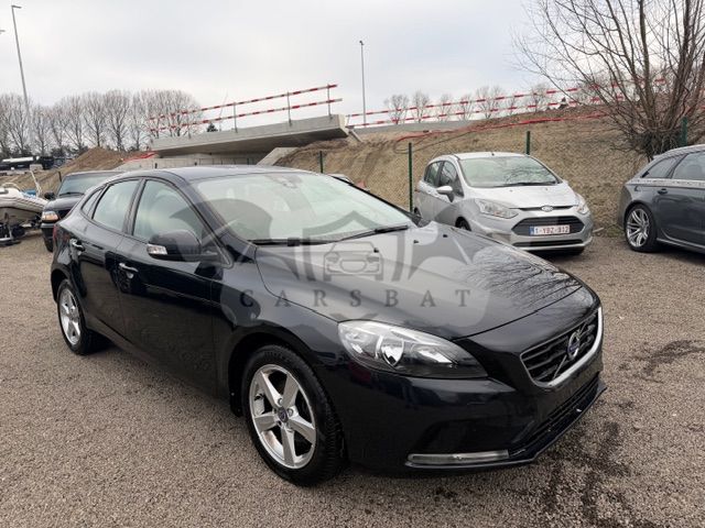 Volvo V40 D2 2015