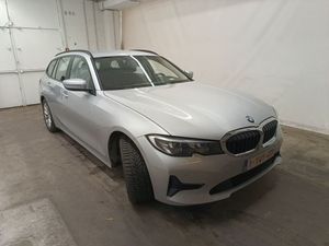 BMW 3 Series Touring 318d Lounge 2021
