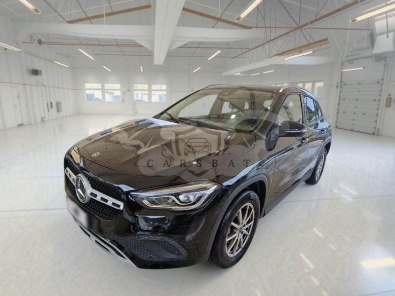 Mercedes-Benz GLA 180d Business 2021