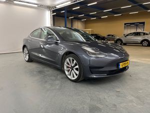 Tesla Model 3 Standard Range Plus 60 kWh 2019