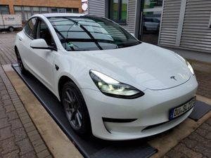Tesla Model 3 Standard Range Plus 2022