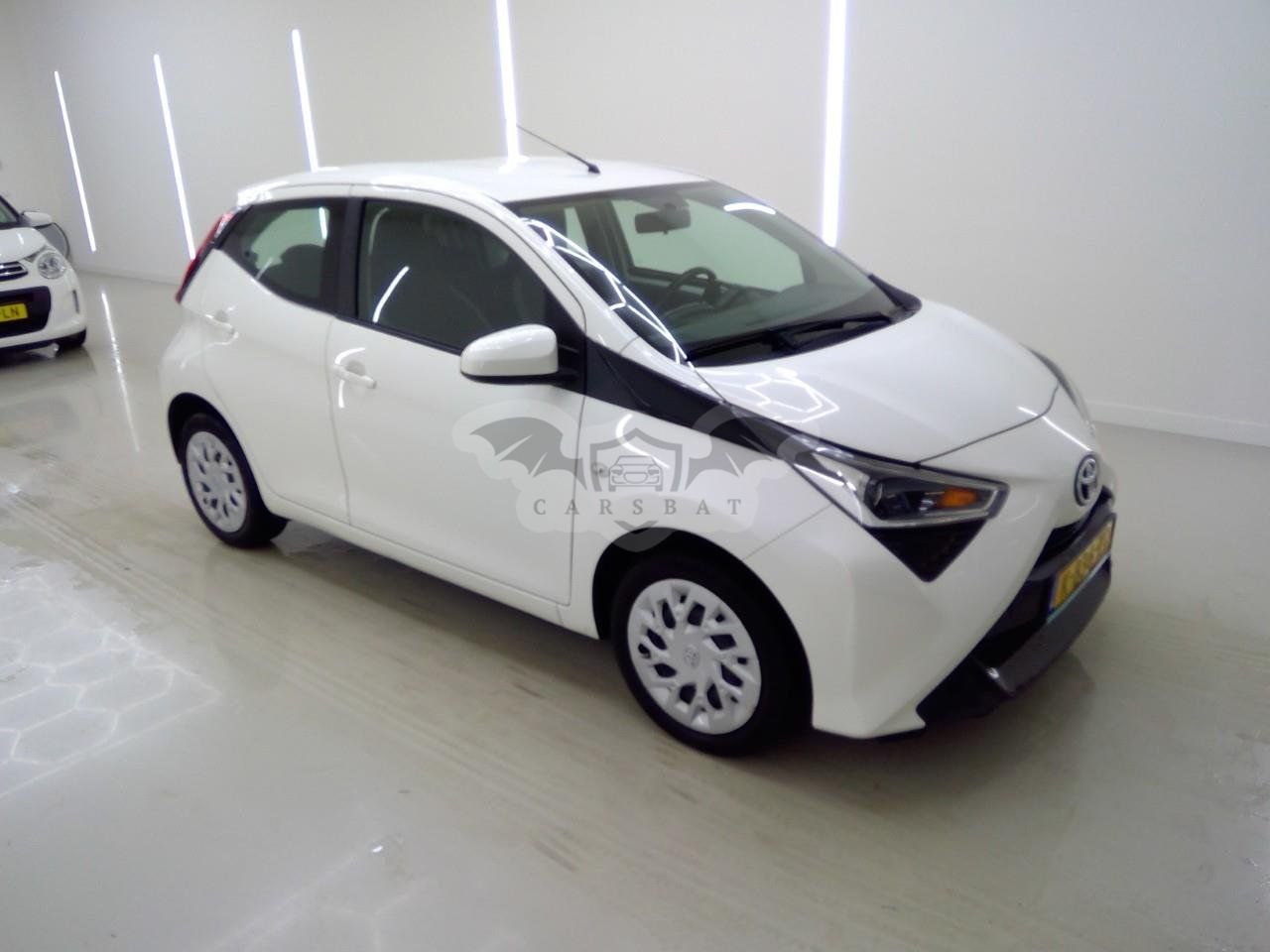 Toyota Aygo 1.0 VVT-i X-Play 2021