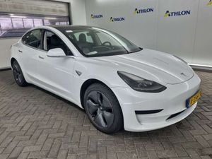 Tesla Model 3 Standard Range Plus 60 kWh 2020