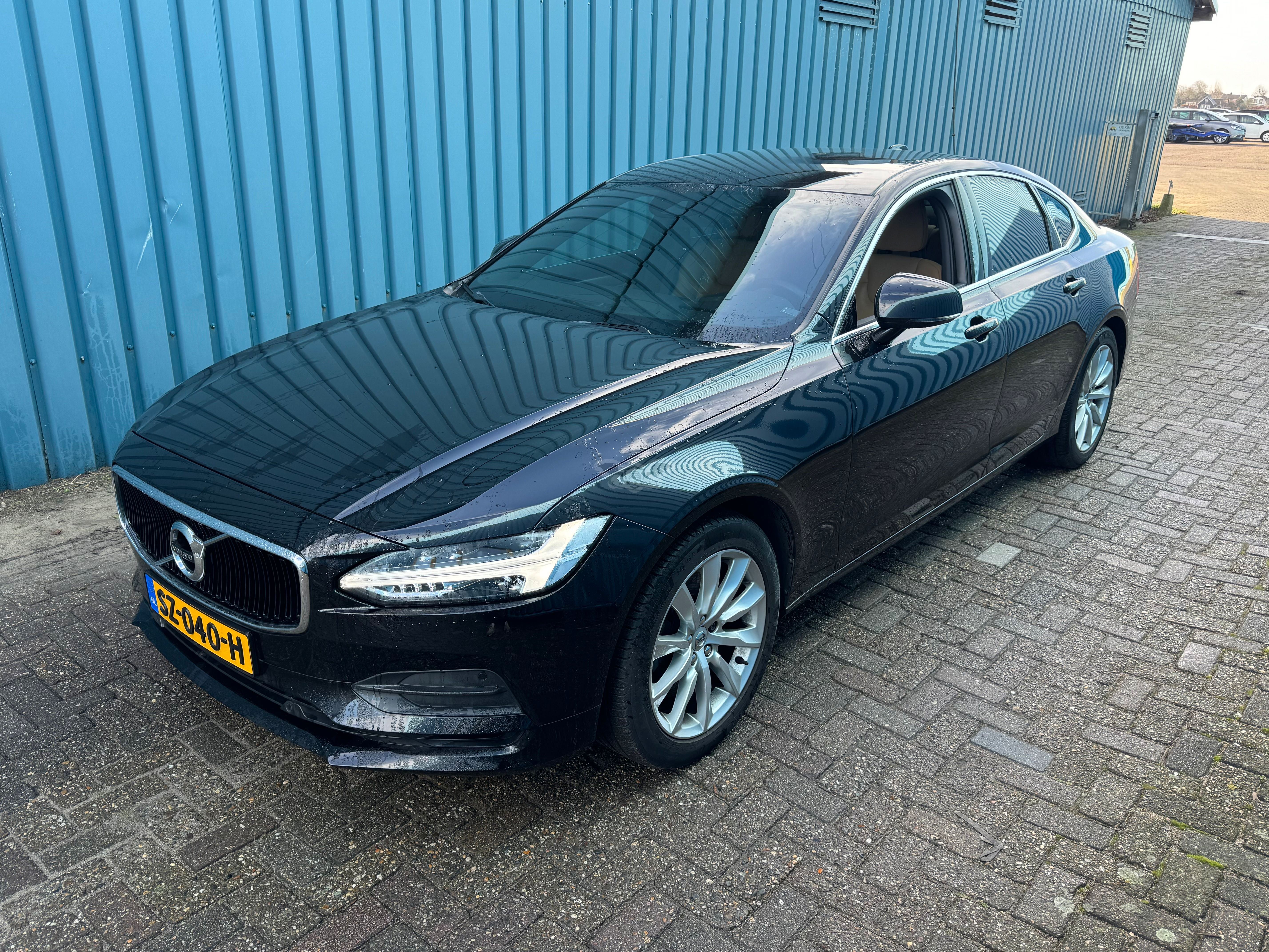 Volvo S90 T4 Momentum Pro 2018