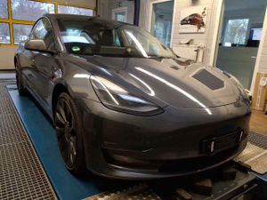 Tesla Model 3 Long Range Performance 2021