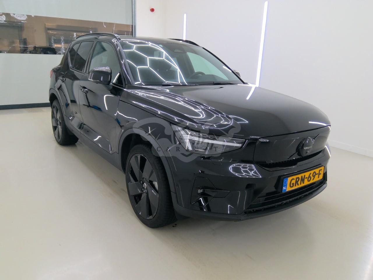 Volvo EX40 Plus 2024