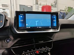Peugeot 2008 1.2i Allure 2021