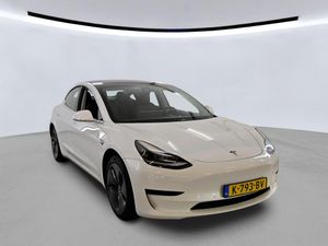 Tesla Model 3 Standard Range Plus 60 kWh 2020