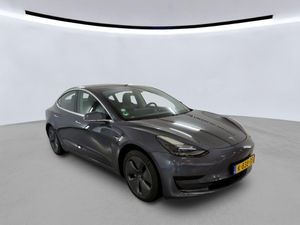 Tesla Model 3 Standard Range Plus 60 kWh 2020