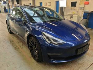 Tesla Model 3 Long Range Performance 2021