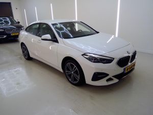 BMW 2 Series Coupé 220i Business 2021