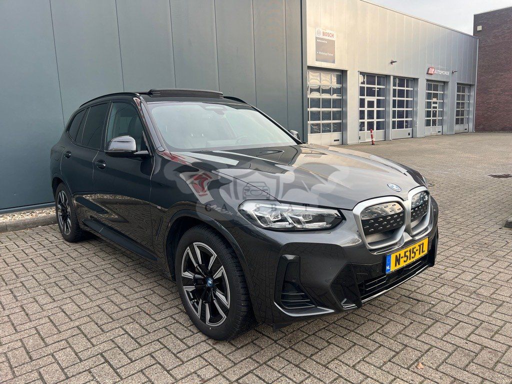 BMW iX3 2021