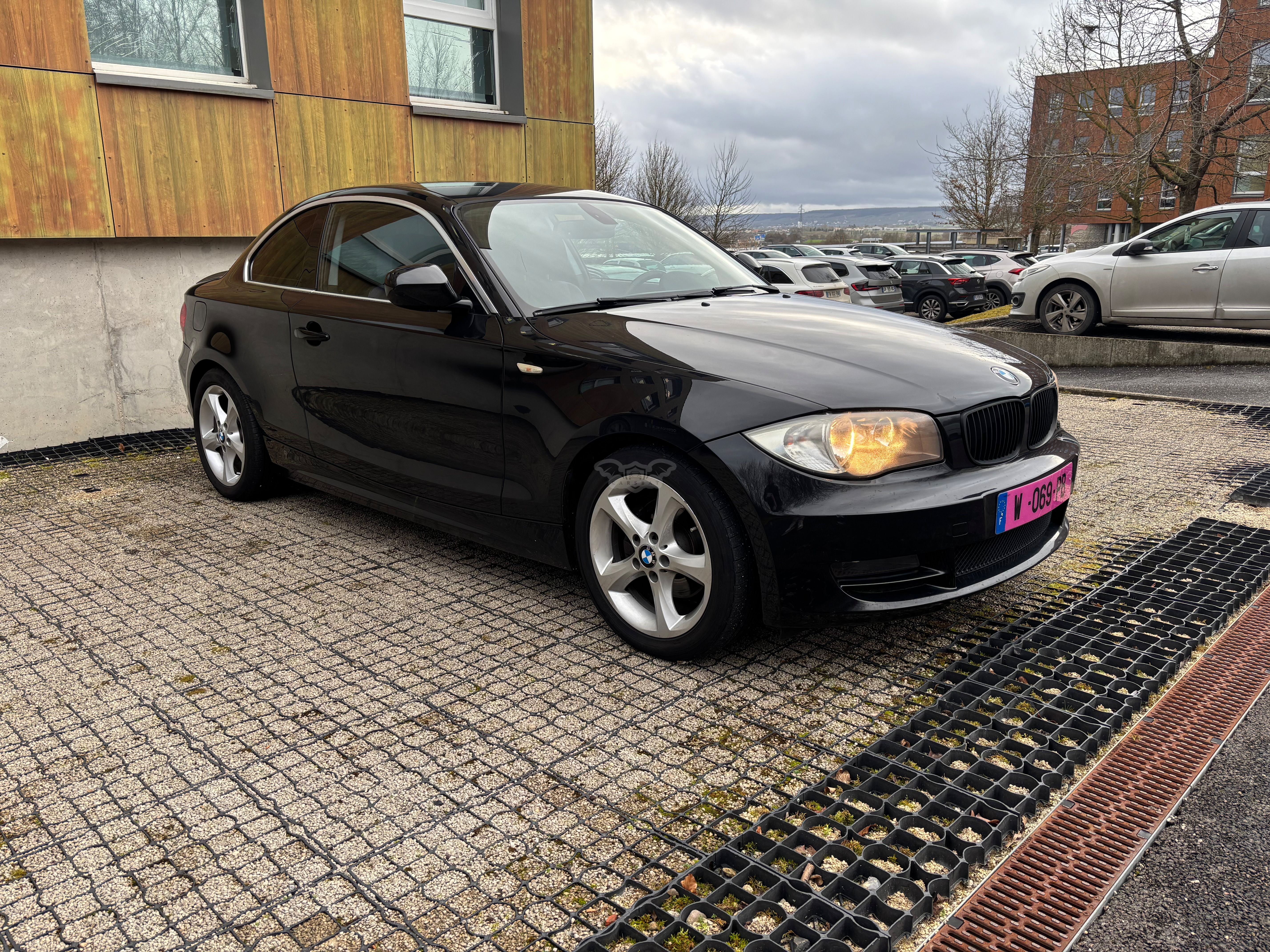 BMW 1 Series Coupé 120i Sport 2010