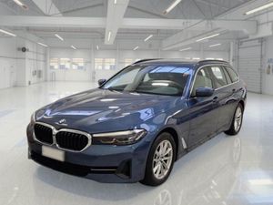 BMW 5 Series Touring 520d Business 2022