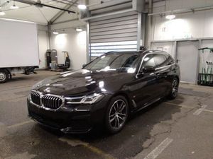 BMW 5 Series Touring 540i 2023