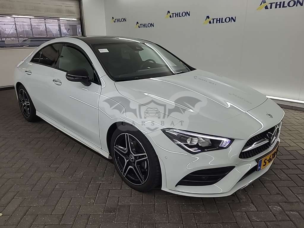 Mercedes-Benz CLA 180 AMG Line 2023