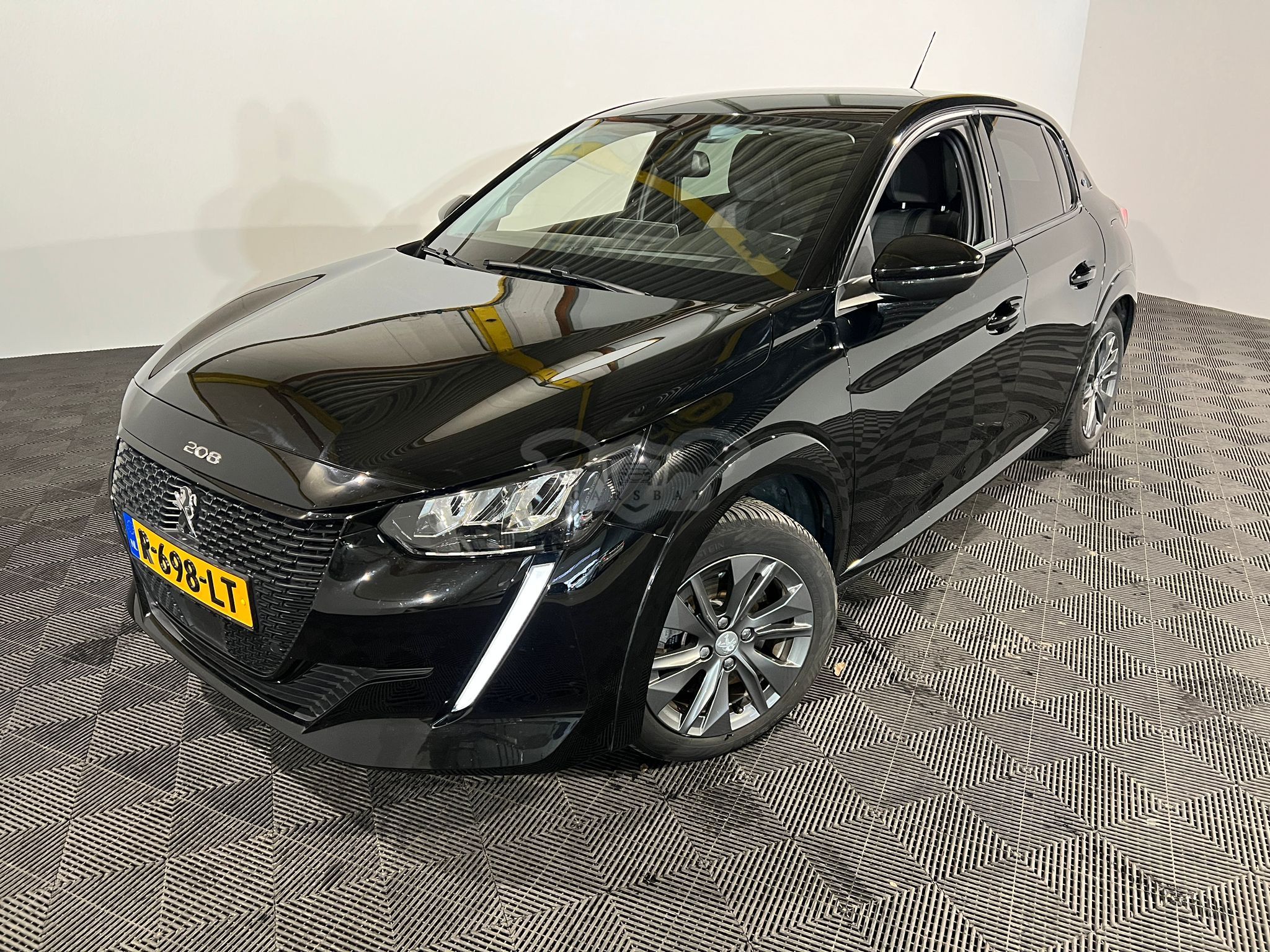 Peugeot 208 1.2i GT 2021