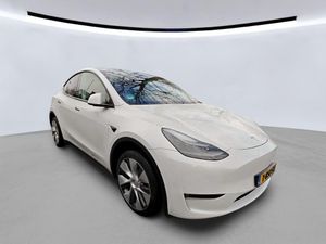 Tesla Model Y Long Range 75 kWh 2023