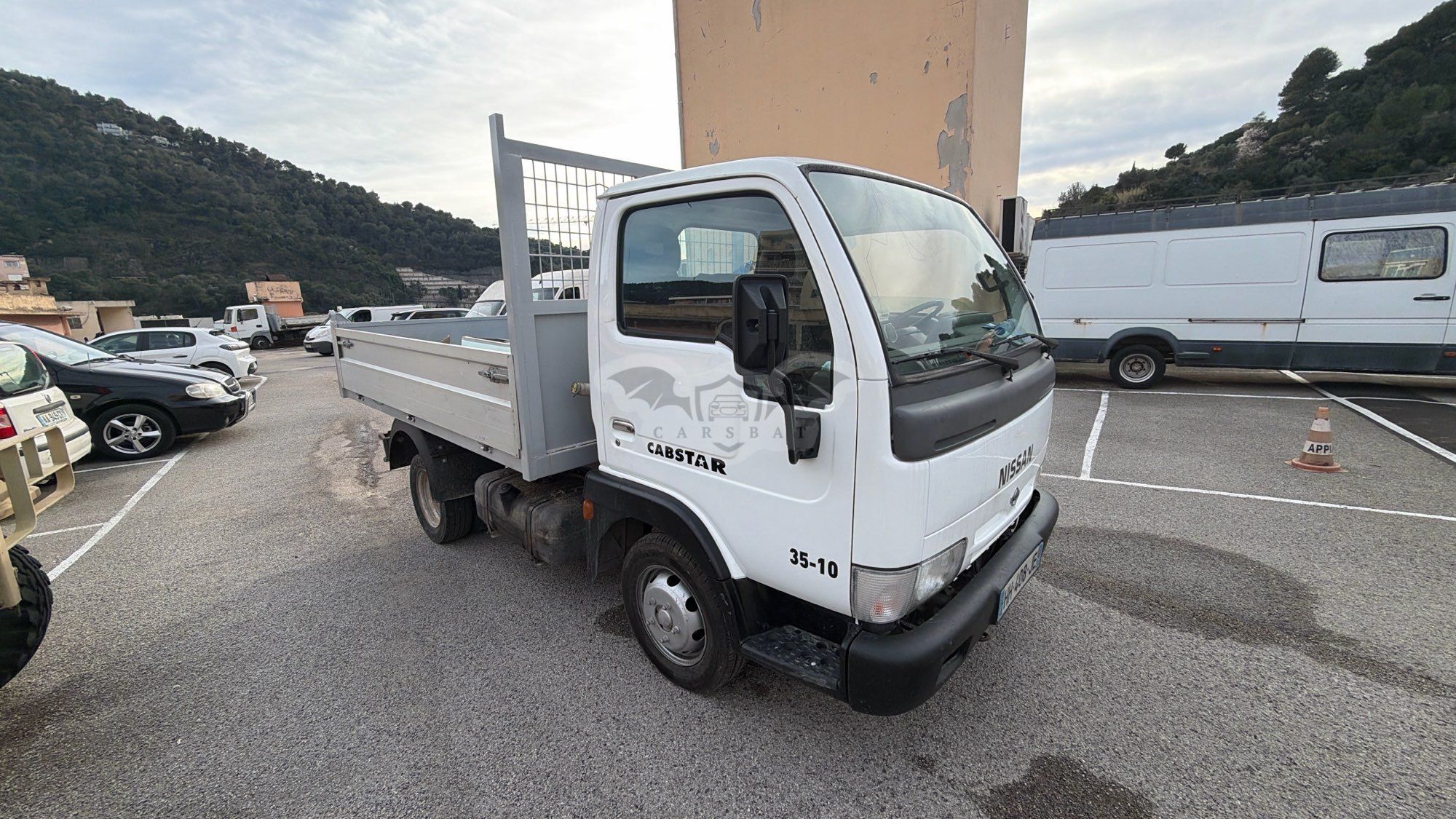 Nissan Cabstar Basic 2000