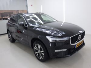 Volvo XC60 B4 Momentum Business 2021