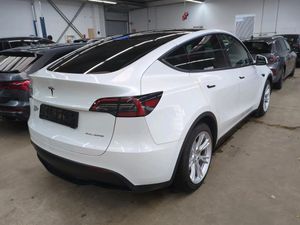 Tesla Model Y Long Range 2023
