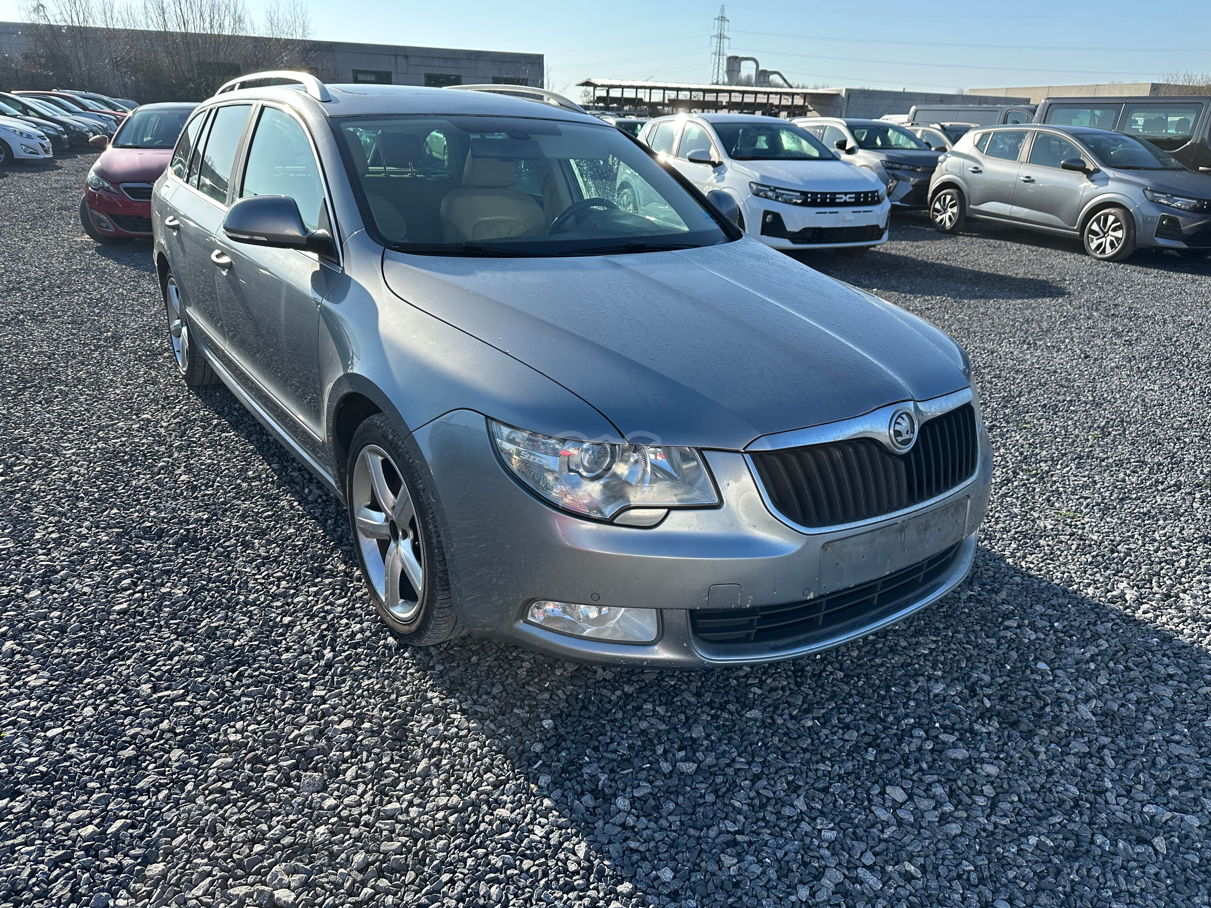 Skoda Superb Combi 2.0 TDI Elegance 2012