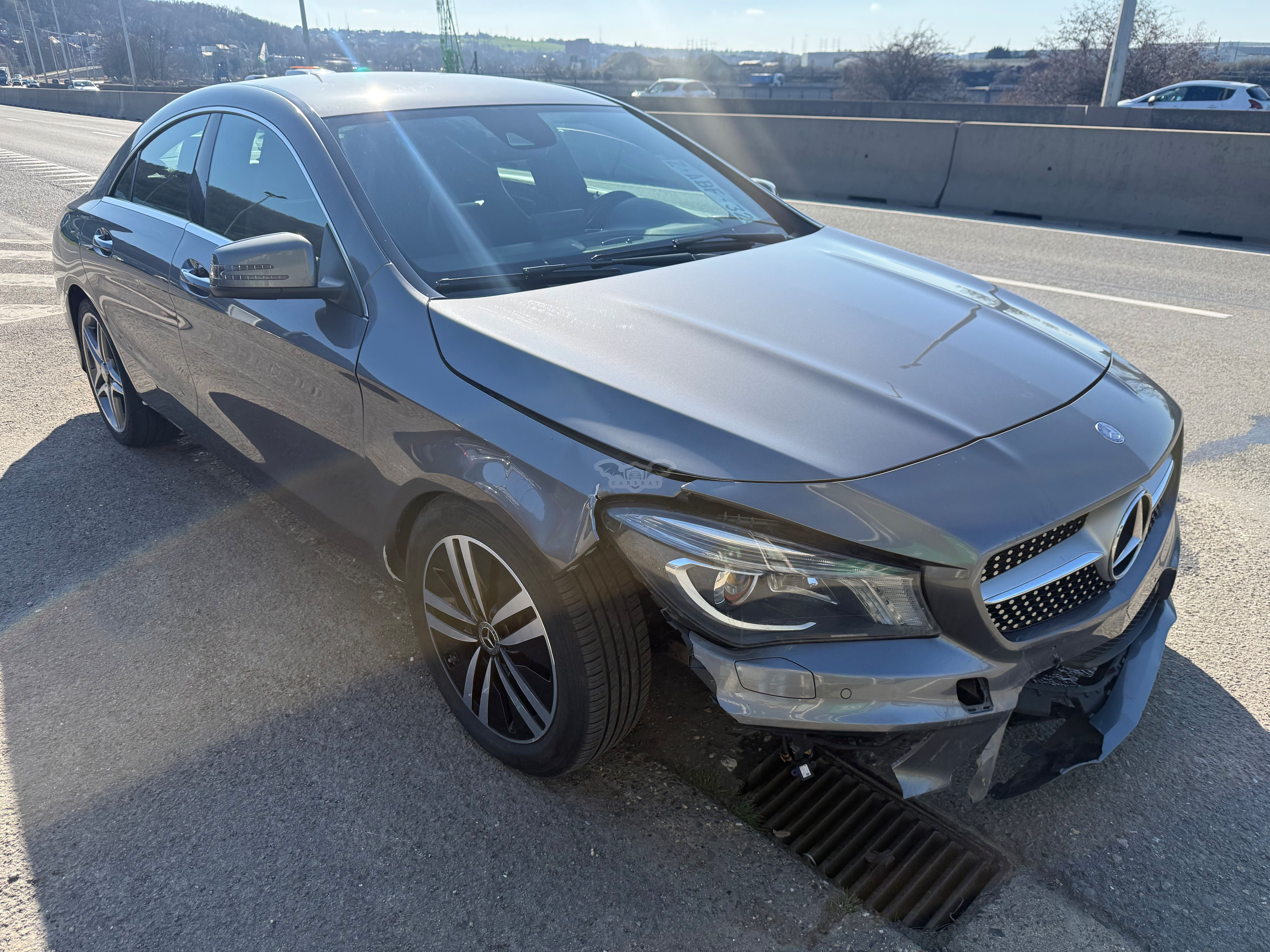 Mercedes-Benz CLA 200d 2015