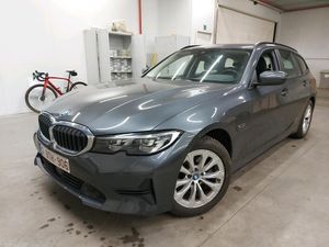 BMW 3 Series Touring 320e Business 2022