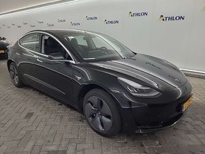 Tesla Model 3 Standard Range Plus 60 kWh 2019