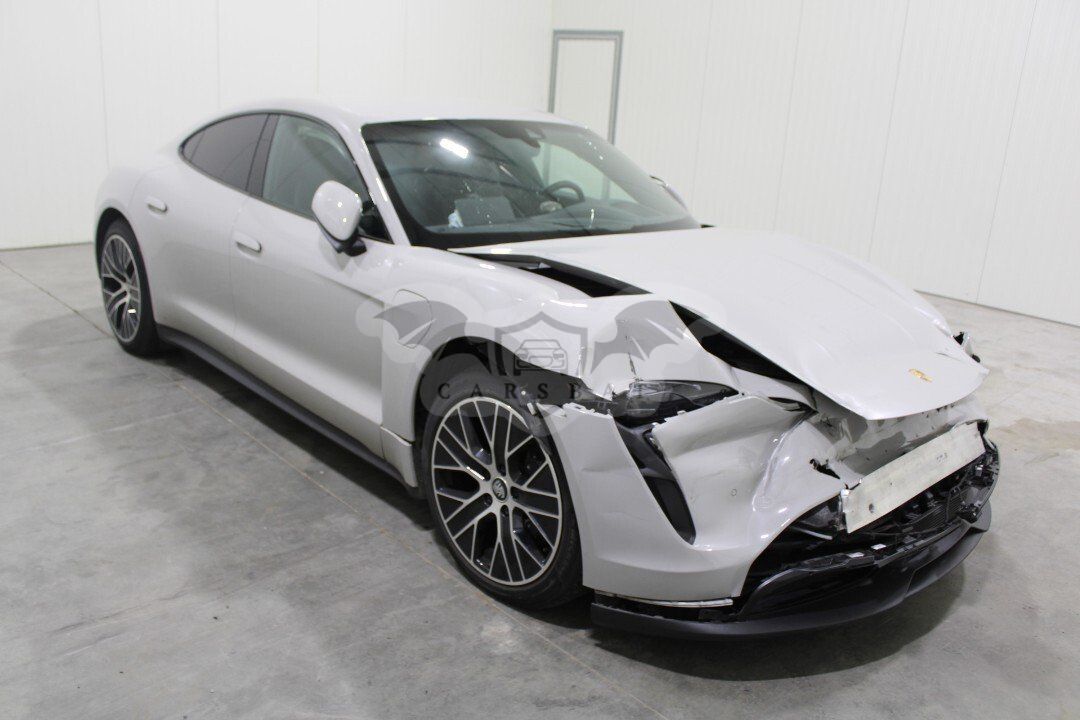Porsche Taycan 2022