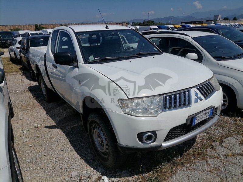 Mitsubishi L200 2.5 DI-D Invite 2013