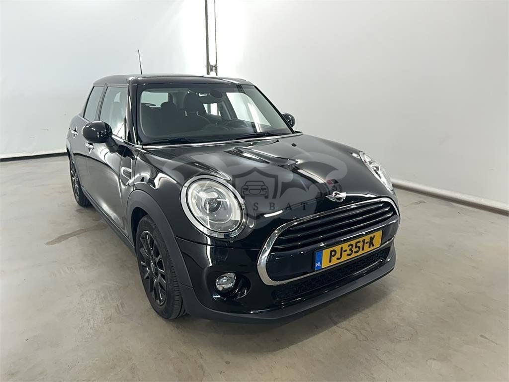 Mini 5 Doors Cooper 1.5 Business 2017